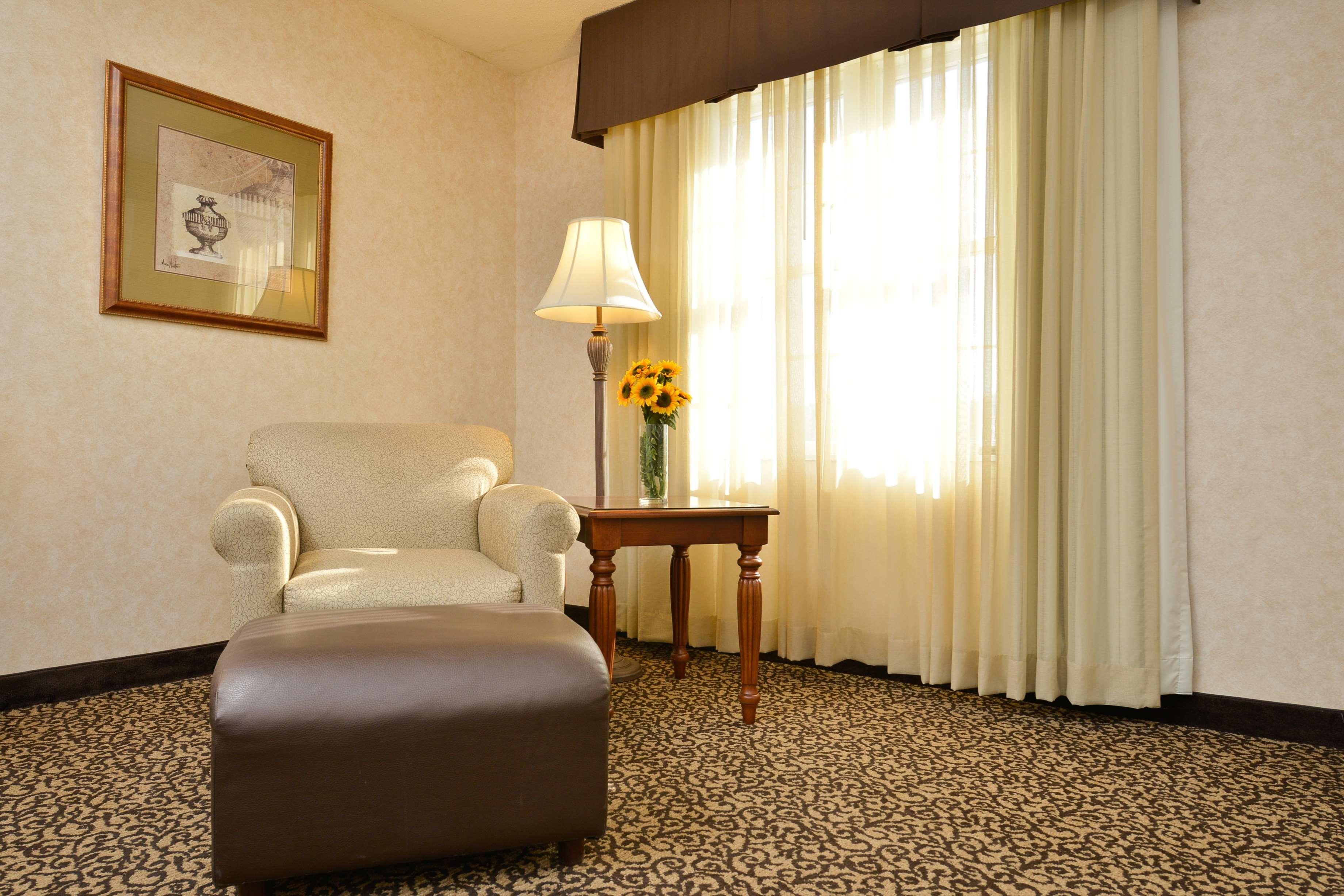 Best Western Plus Steeplegate Inn Davenport Exterior foto