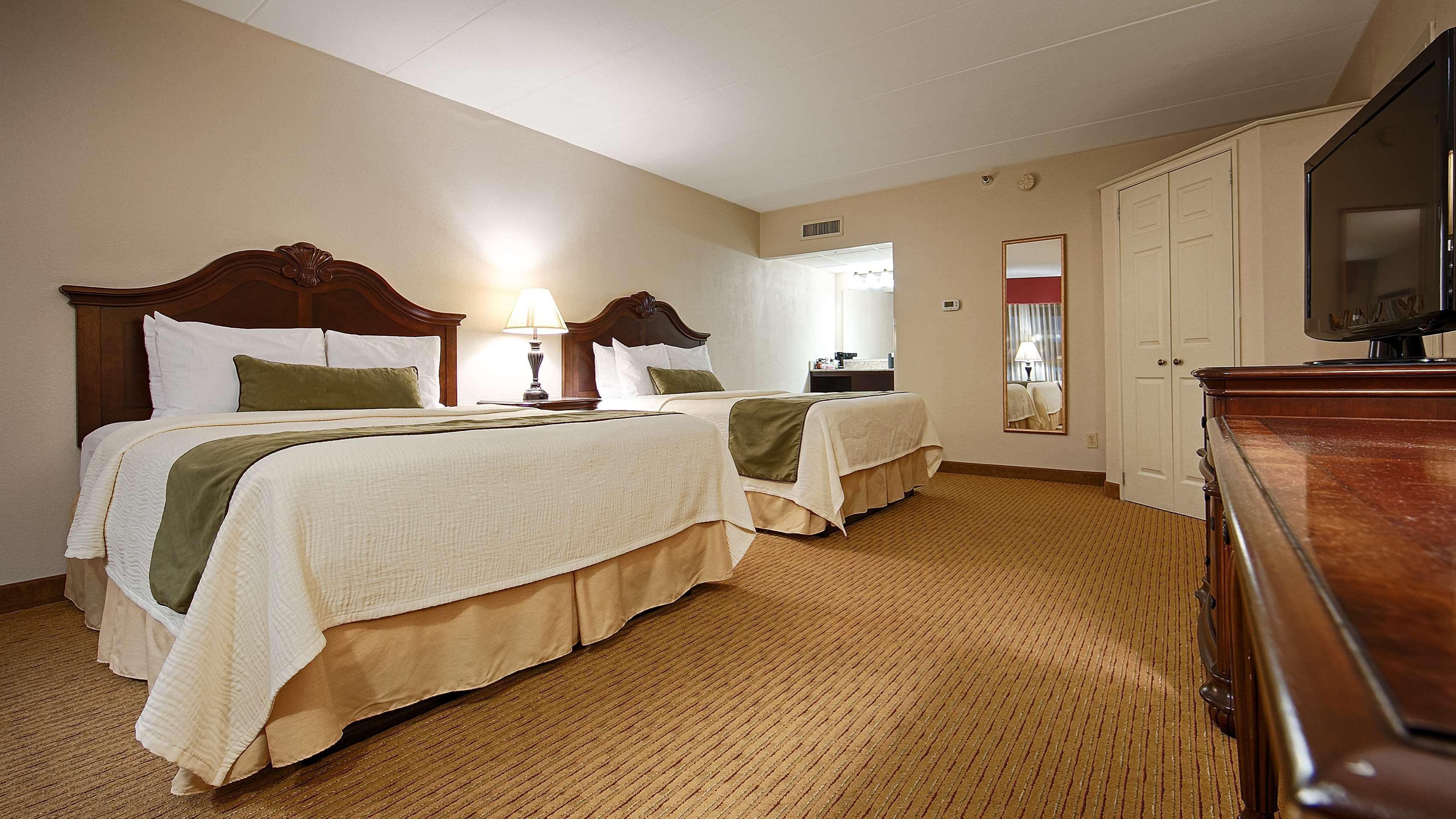 Best Western Plus Steeplegate Inn Davenport Exterior foto