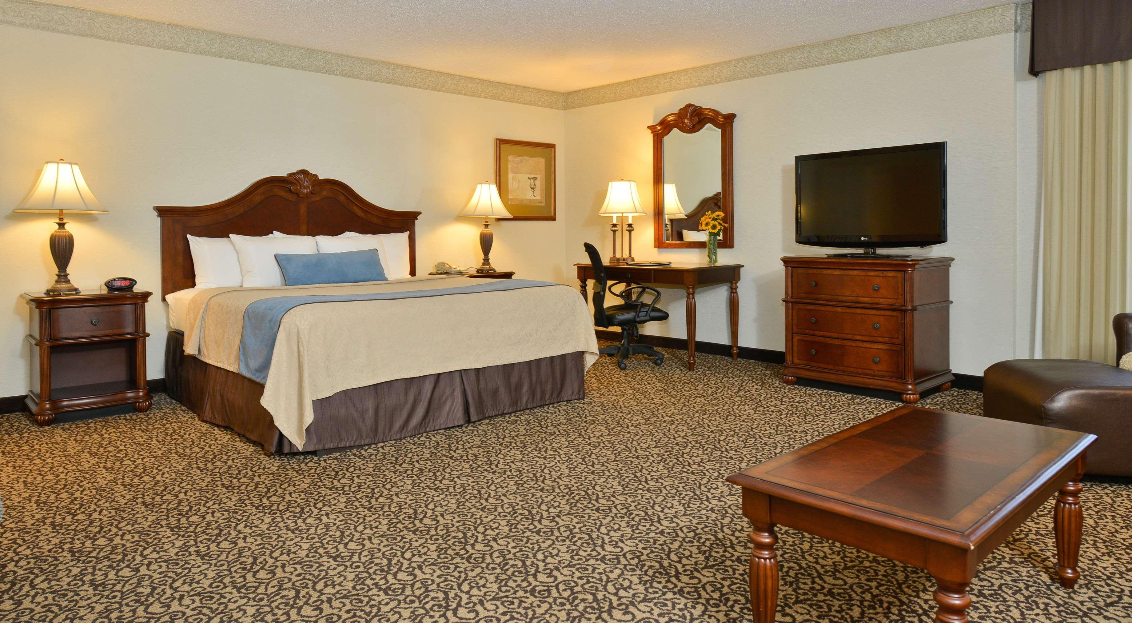 Best Western Plus Steeplegate Inn Davenport Exterior foto