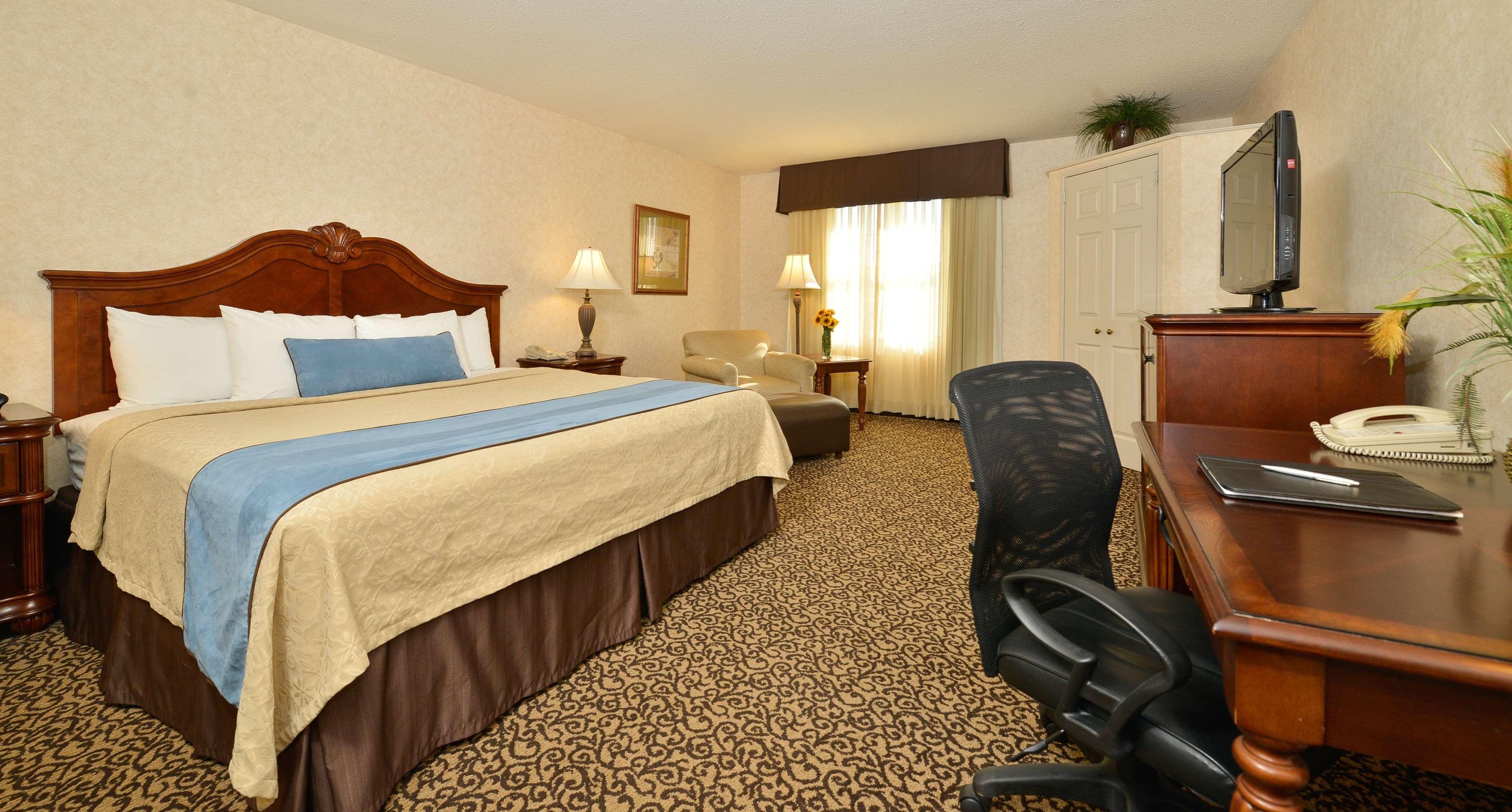 Best Western Plus Steeplegate Inn Davenport Exterior foto