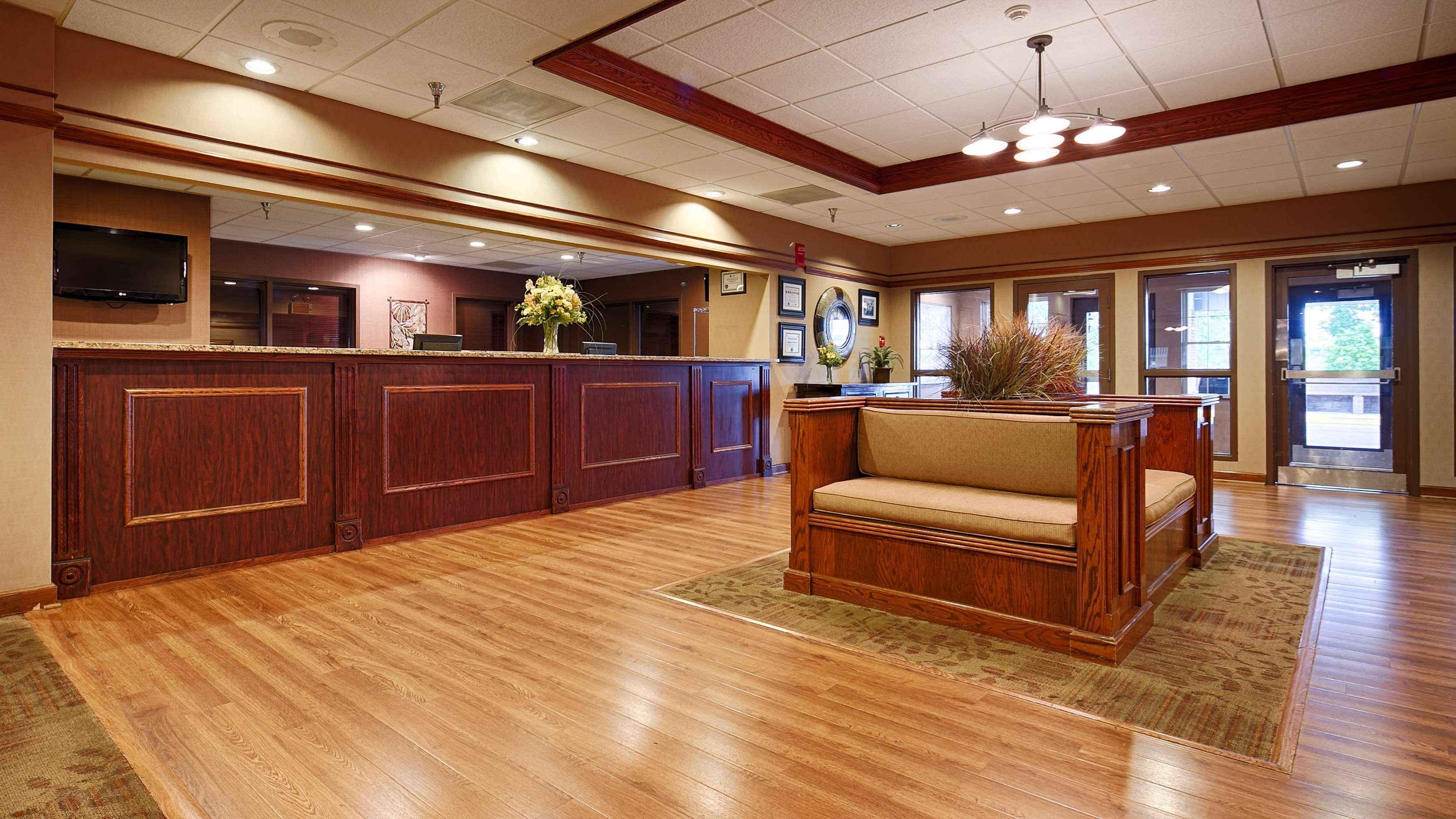 Best Western Plus Steeplegate Inn Davenport Exterior foto