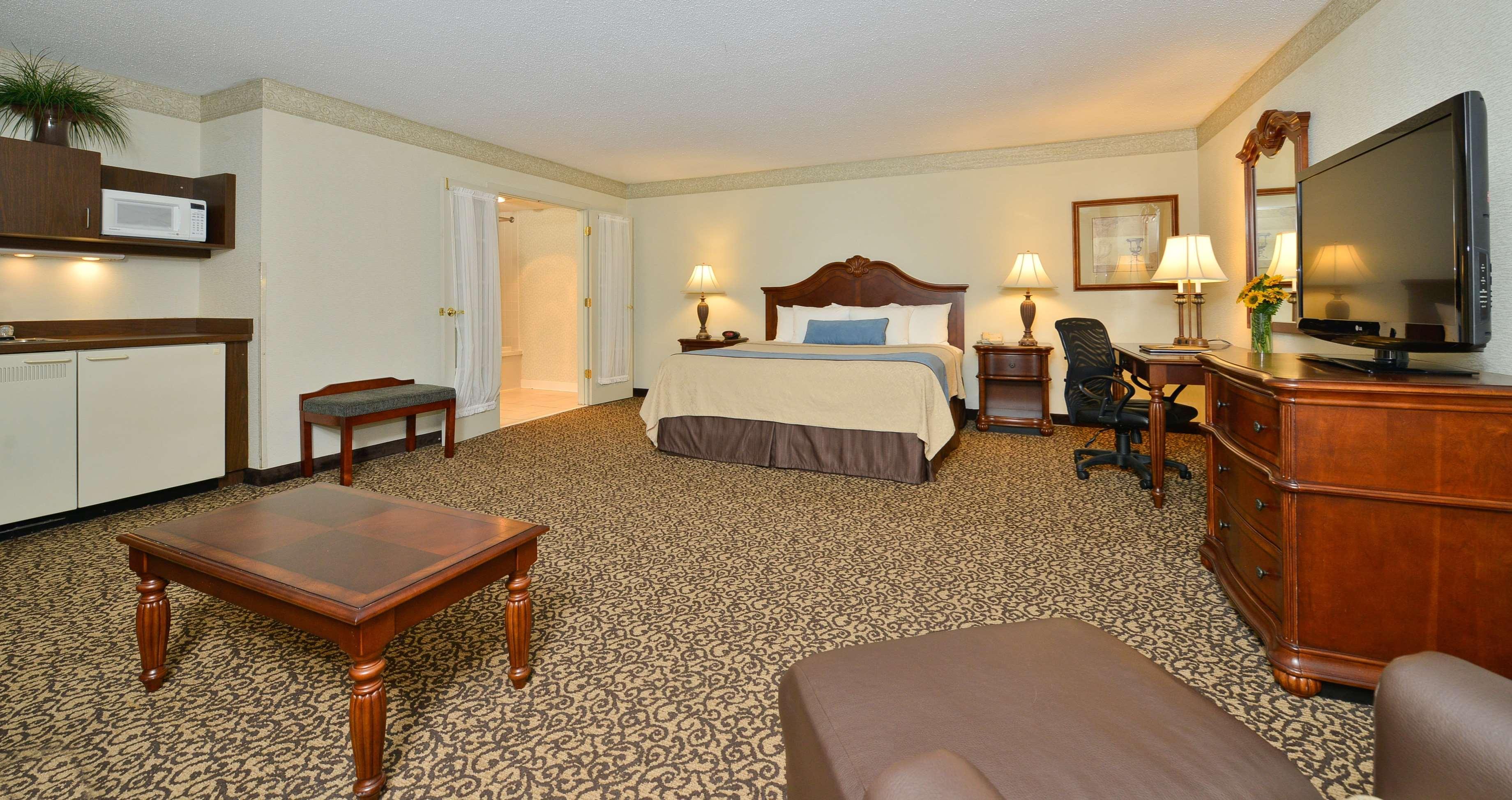 Best Western Plus Steeplegate Inn Davenport Exterior foto