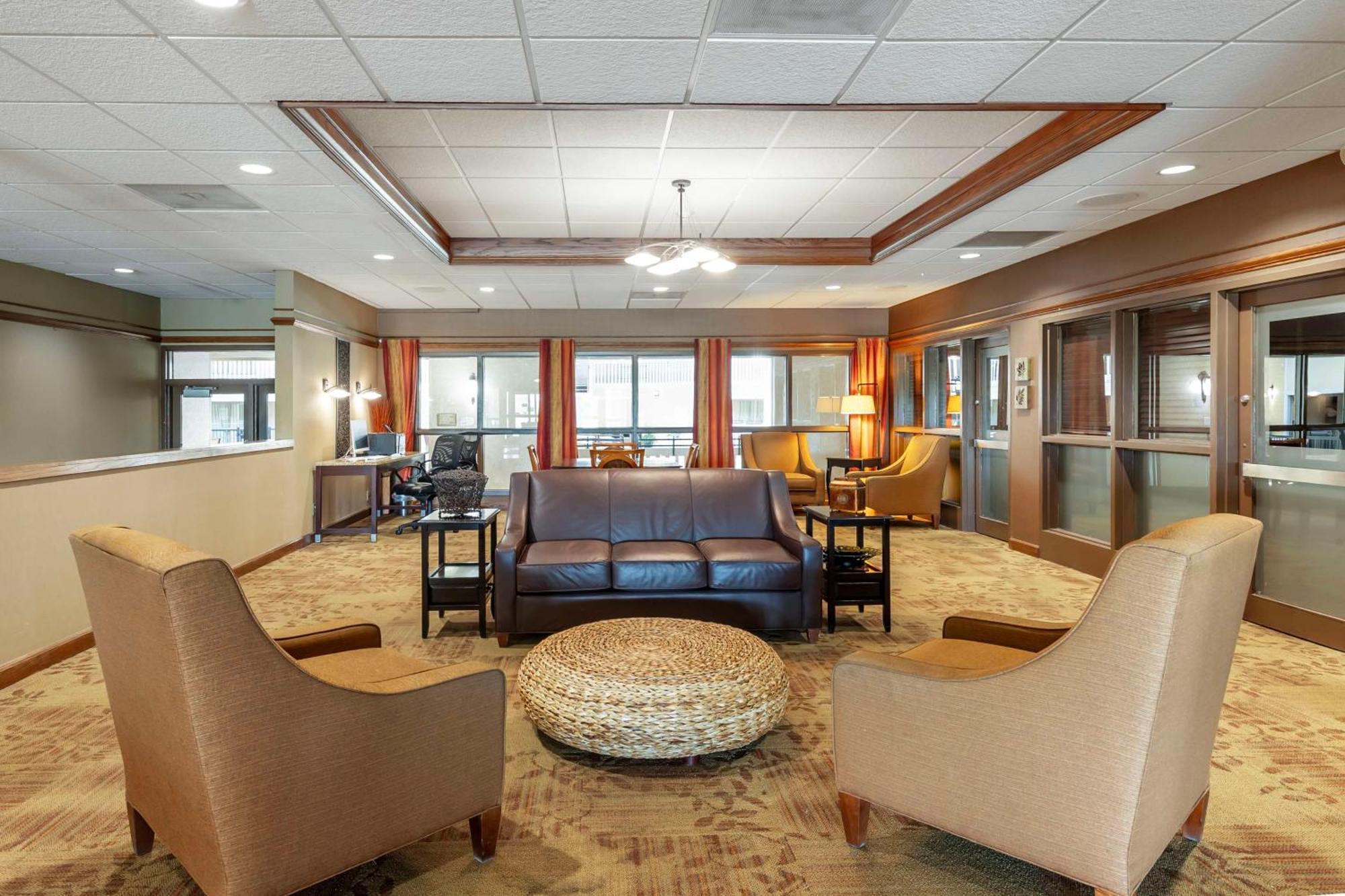 Best Western Plus Steeplegate Inn Davenport Exterior foto
