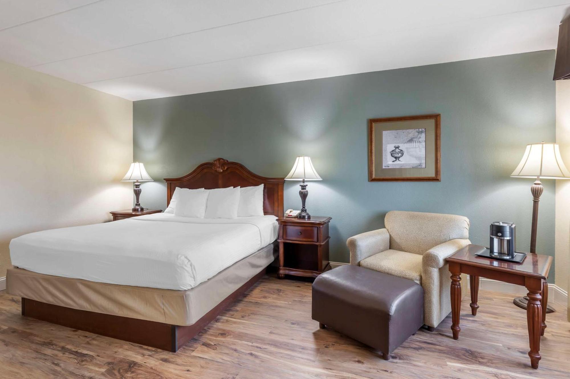 Best Western Plus Steeplegate Inn Davenport Exterior foto