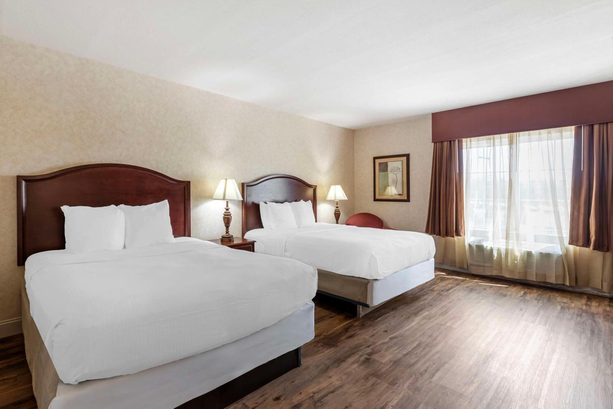 Best Western Plus Steeplegate Inn Davenport Exterior foto