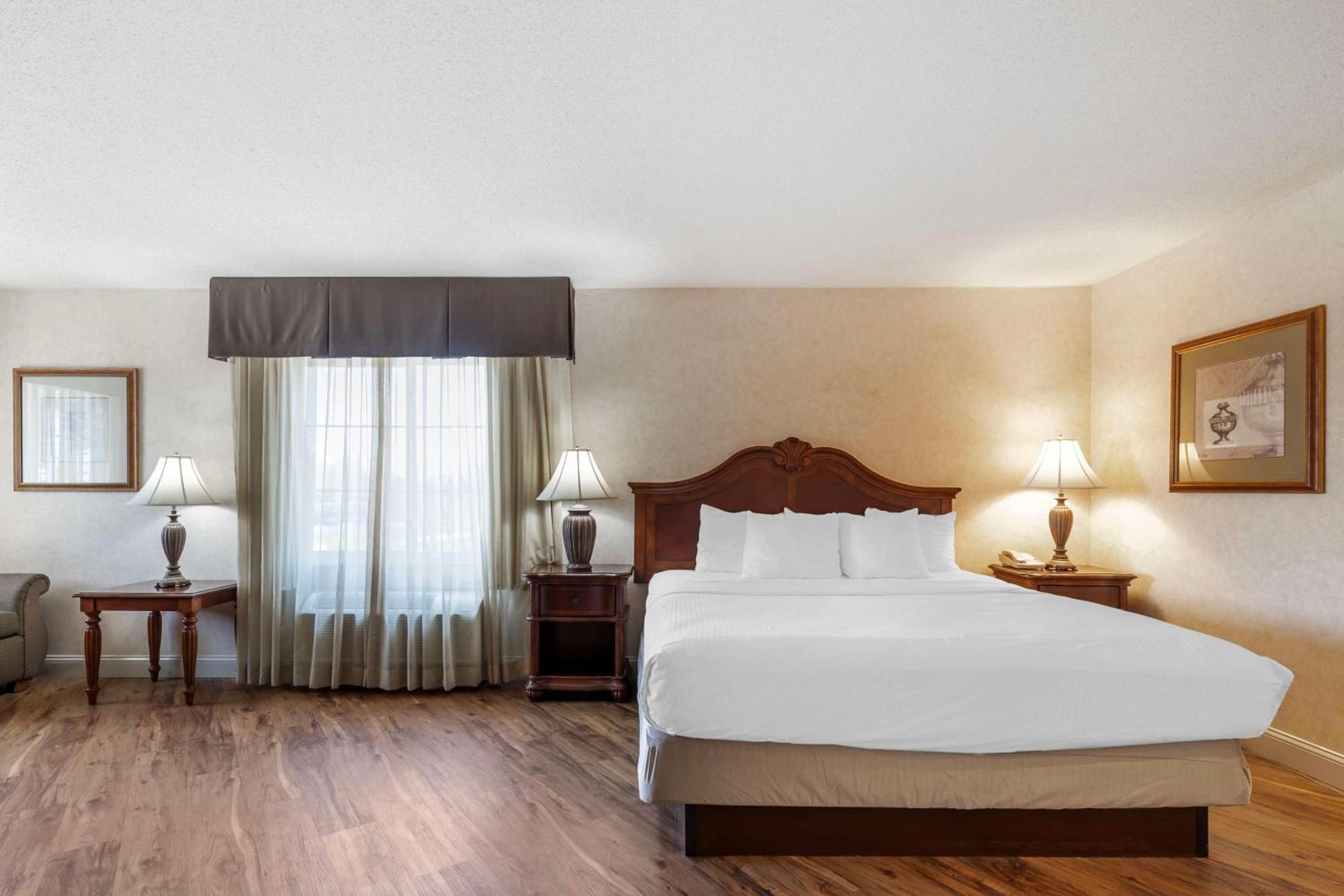 Best Western Plus Steeplegate Inn Davenport Exterior foto