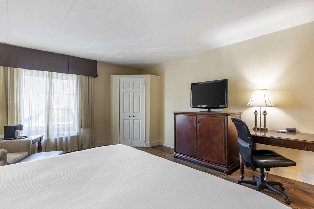 Best Western Plus Steeplegate Inn Davenport Cameră foto